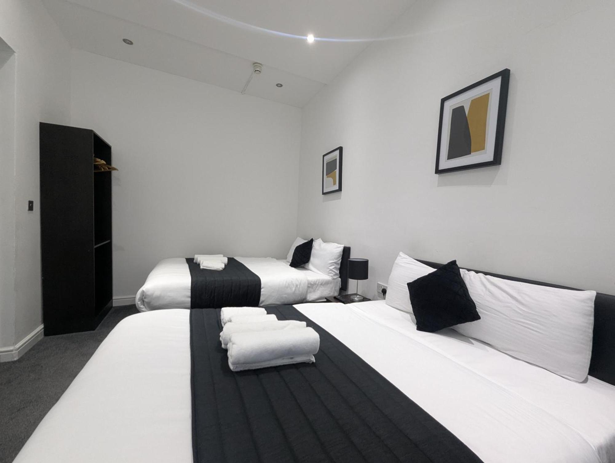 Oyo Firs Lodge London Heathrow Hounslow Ngoại thất bức ảnh