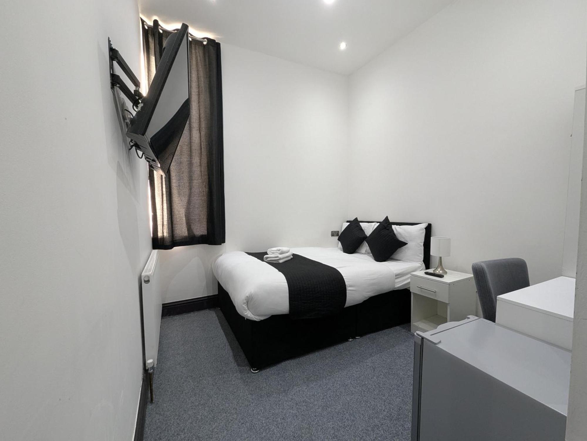 Oyo Firs Lodge London Heathrow Hounslow Ngoại thất bức ảnh
