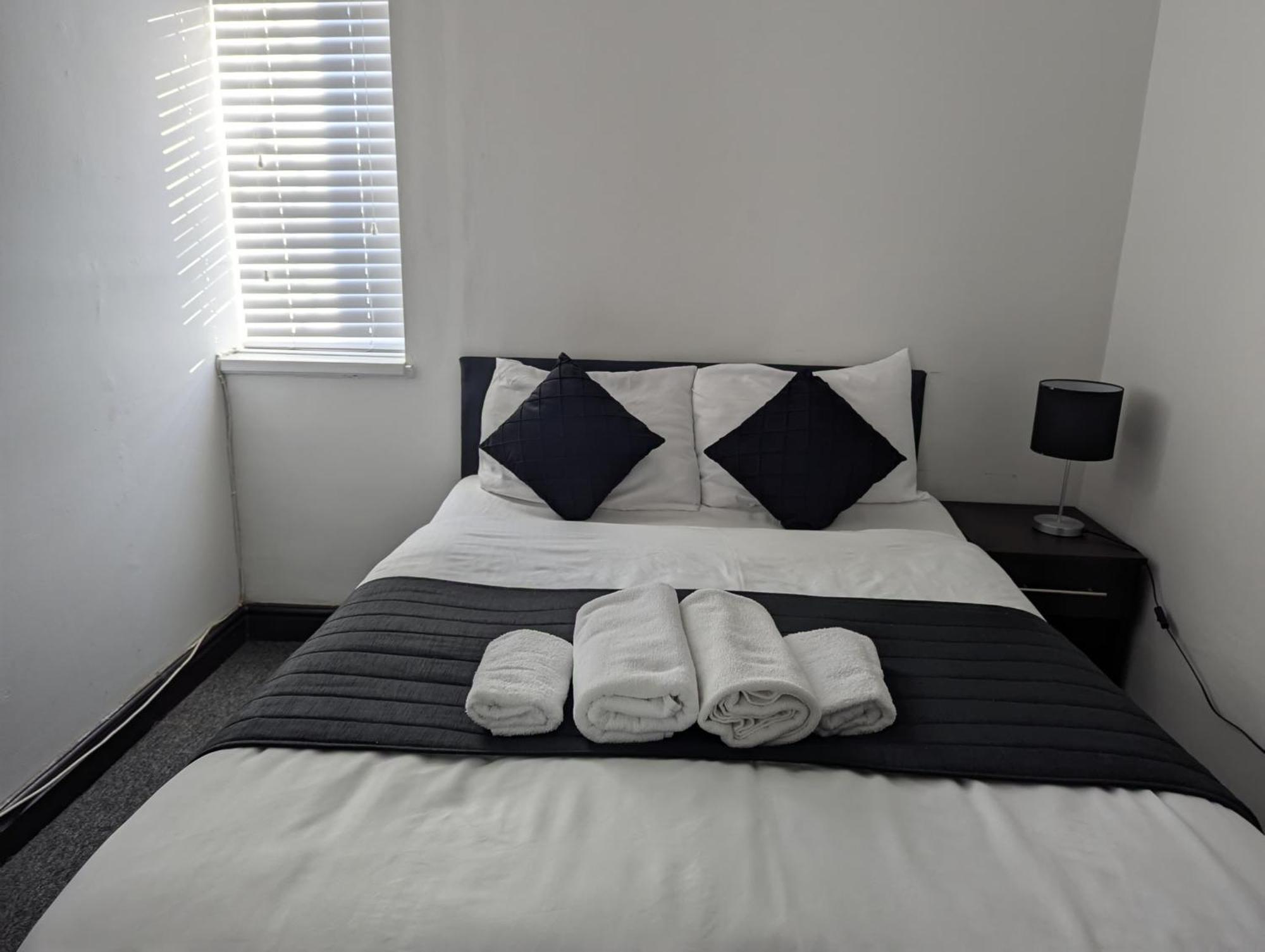 Oyo Firs Lodge London Heathrow Hounslow Ngoại thất bức ảnh