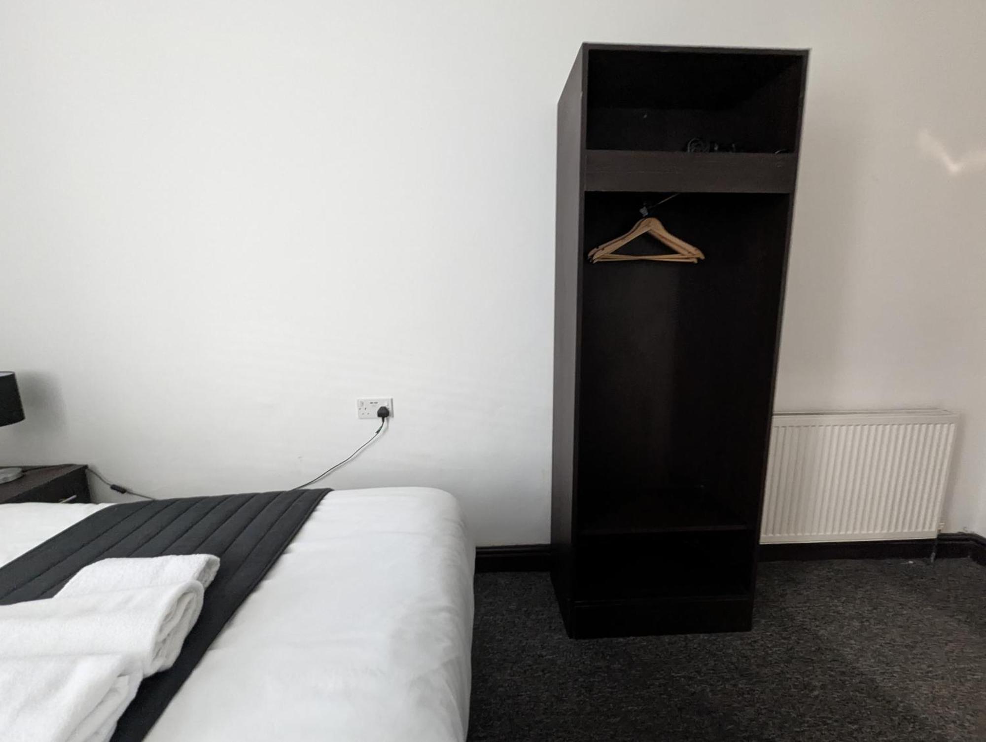 Oyo Firs Lodge London Heathrow Hounslow Ngoại thất bức ảnh